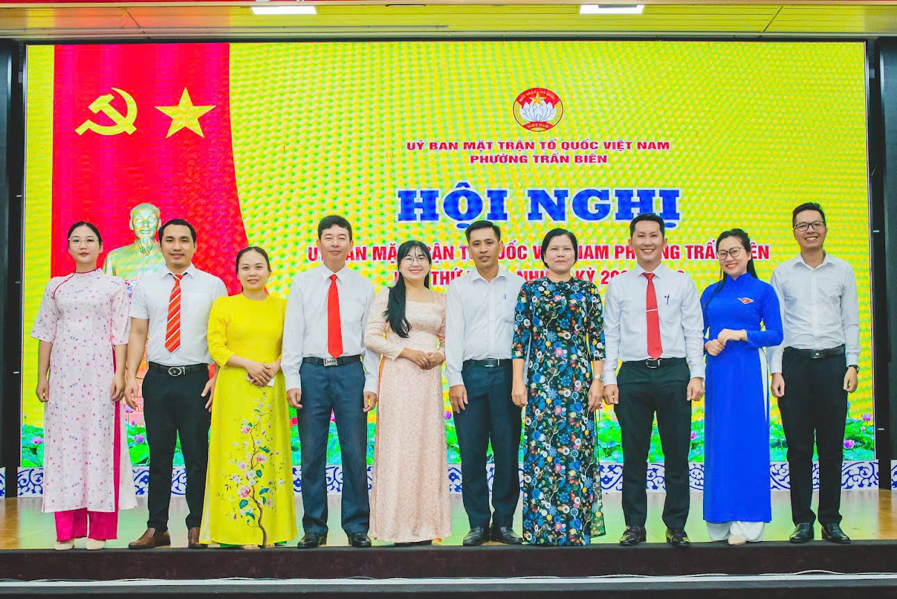 Cán bộ Công chức Ủy Ban Mặt trận Tổ quốc Phường Trấn Biên