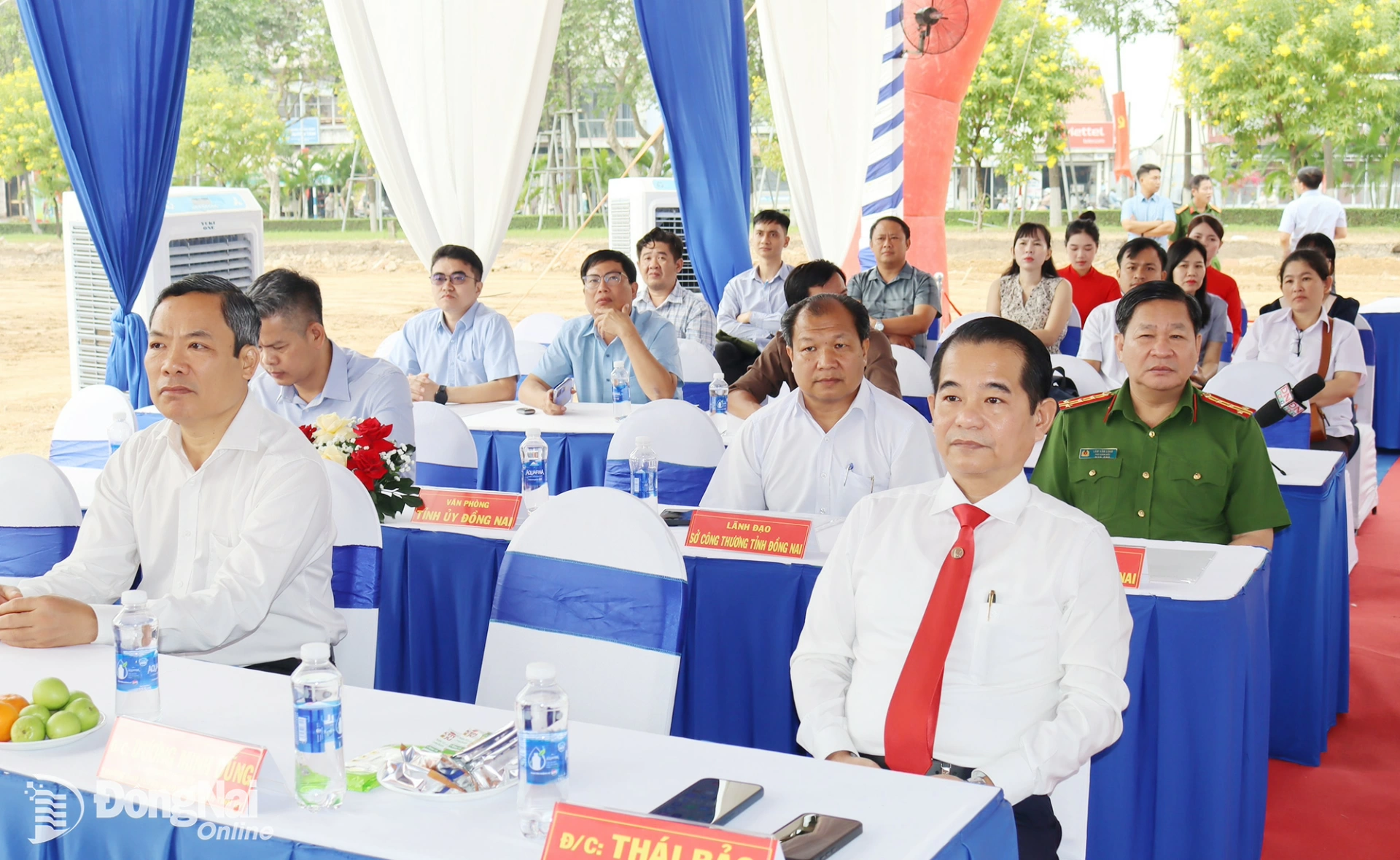 Đồng chí Thái Bảo, Phó Bí thư Tỉnh ủy, Trưởng ban Tổ chức Tỉnh ủy Đồng Nai dự lễ khởi công. Ảnh: Hoàng Lộc