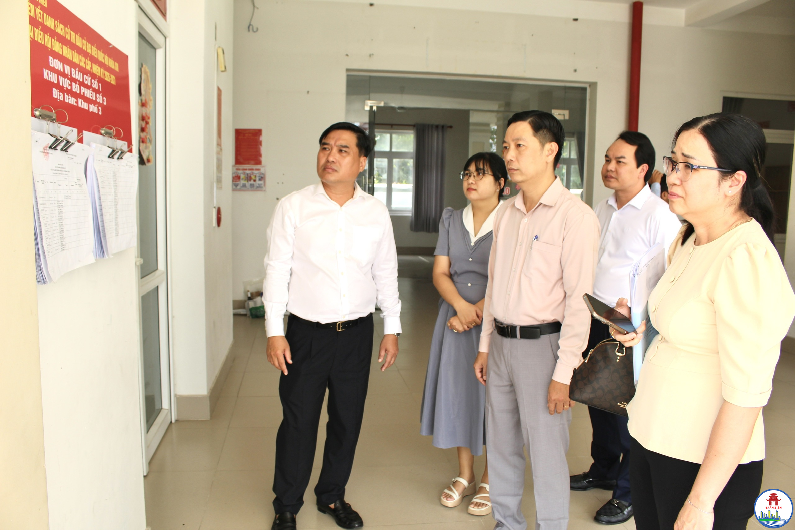 Công tác chuẩn bị bầu cử đại biểu Quốc hội khóa XVI và đại biểu HĐND các cấp nhiệm kỳ 2026 2031 tại phường Tân Triều đang được tập trung triển khai Ảnh Khắc Thiết