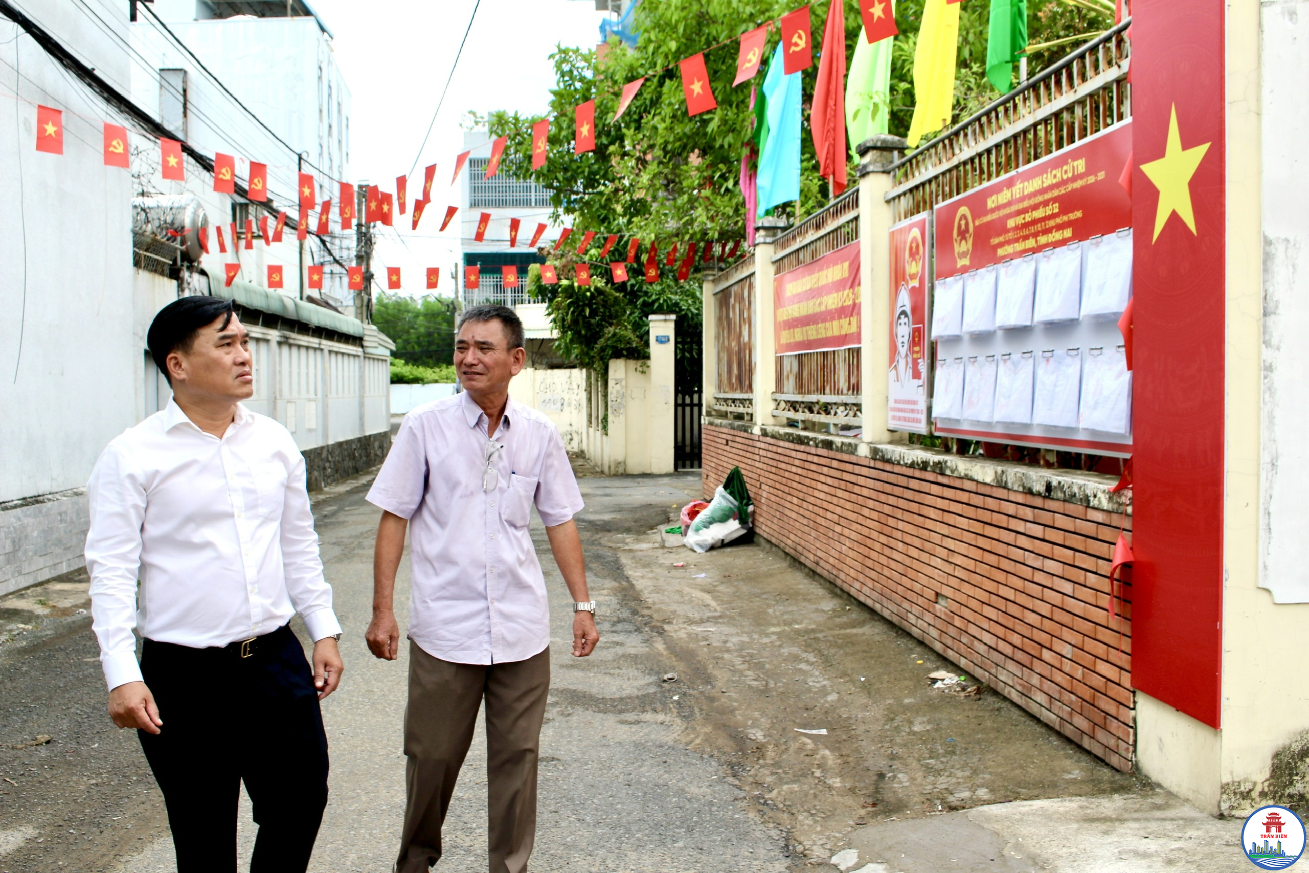 Công tác chuẩn bị bầu cử đại biểu Quốc hội khóa XVI và đại biểu HĐND các cấp nhiệm kỳ 2026 2031 tại phường Trấn Biên đến thời điểm này được lãnh đạo tỉnh đánh giá rất cao Ảnh Khắc Thiết