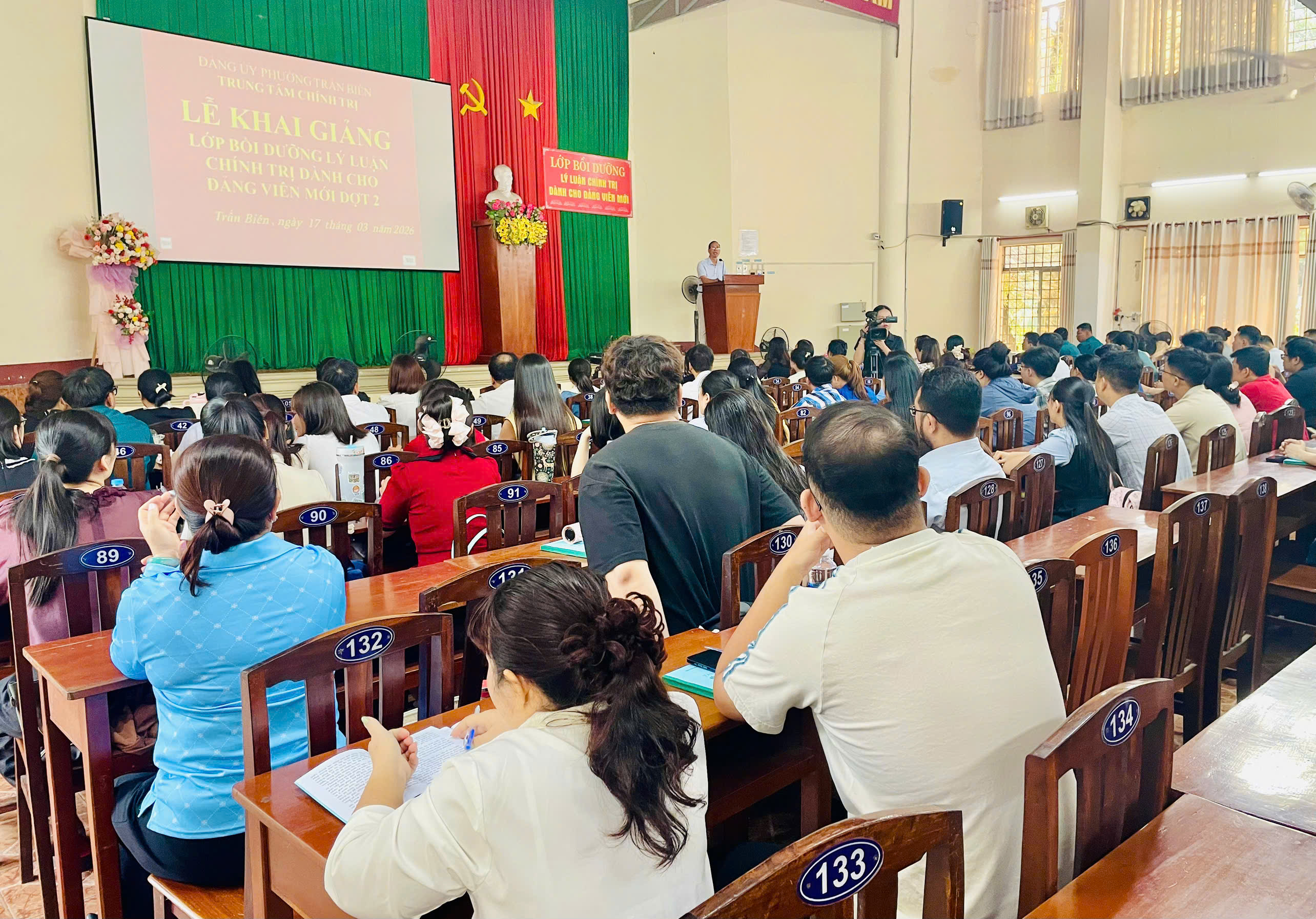 Lễ khai giảng lớp bồi dưỡng lý luận chính trị dành cho đảng viên mới Đợt 2 năm 2026