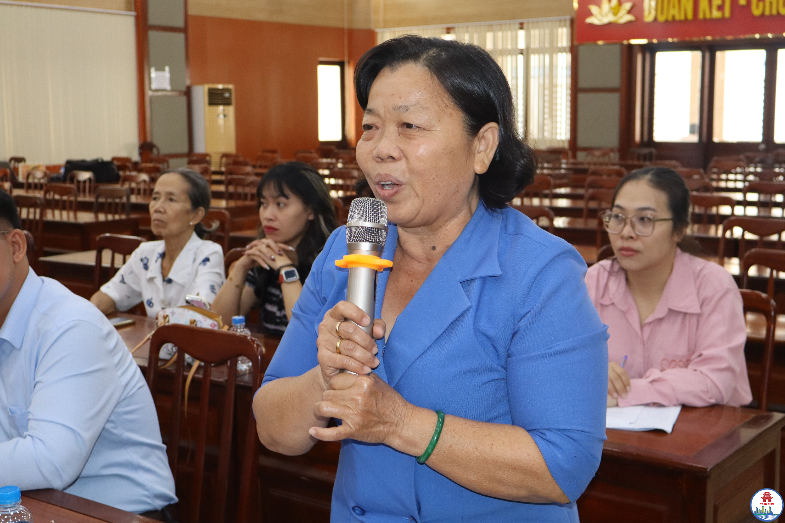 Cử tri phường Trấn Biên bày tỏ sự tin tưởng và kỳ vọng đối với chương trình hành động các ứng cử viên