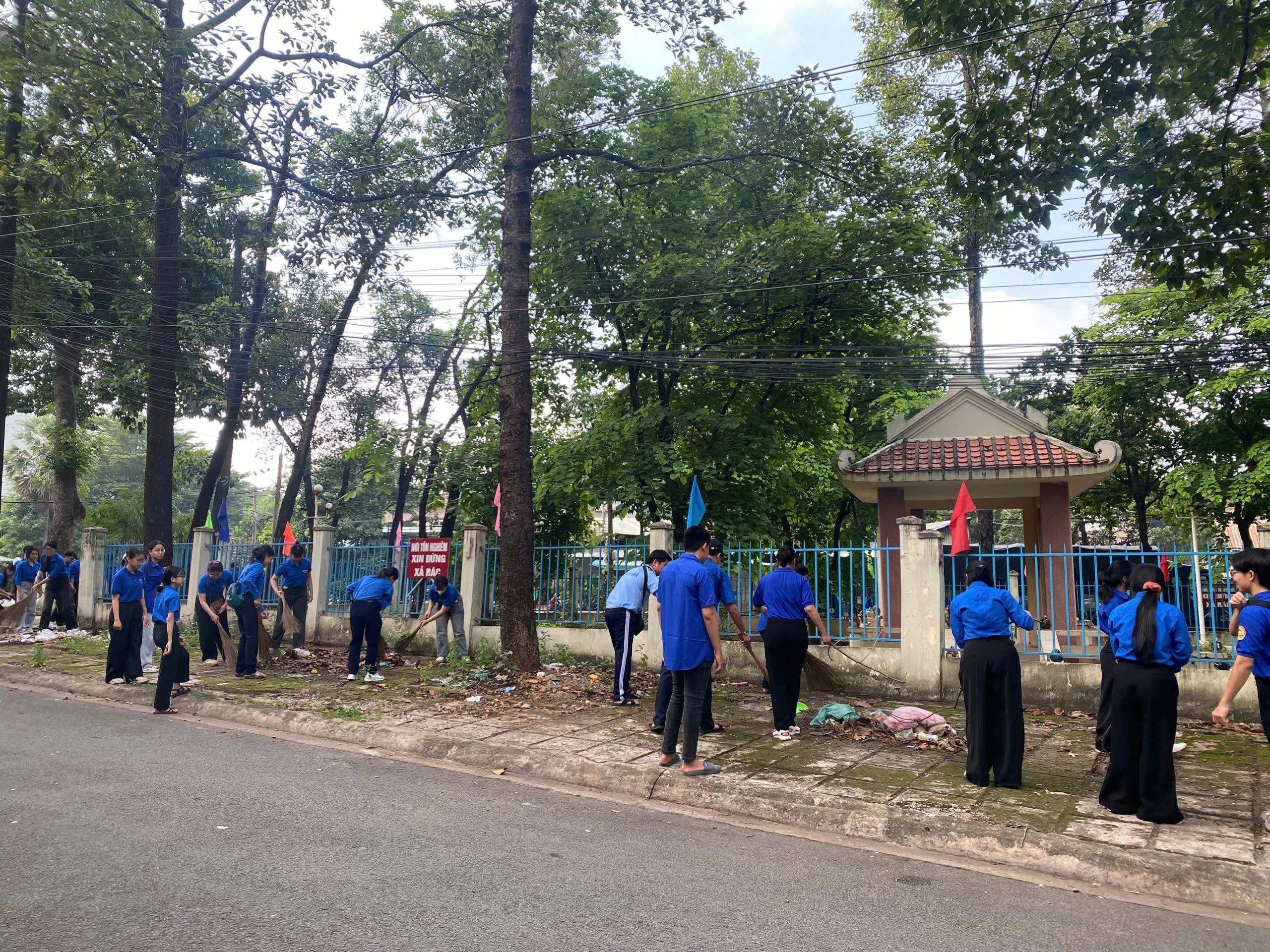 Tuổi Trẻ Phường Trấn Biên Đồng Loạt Ra Quân “Chủ Nhật Xanh” Lần Thứ III Năm 2026