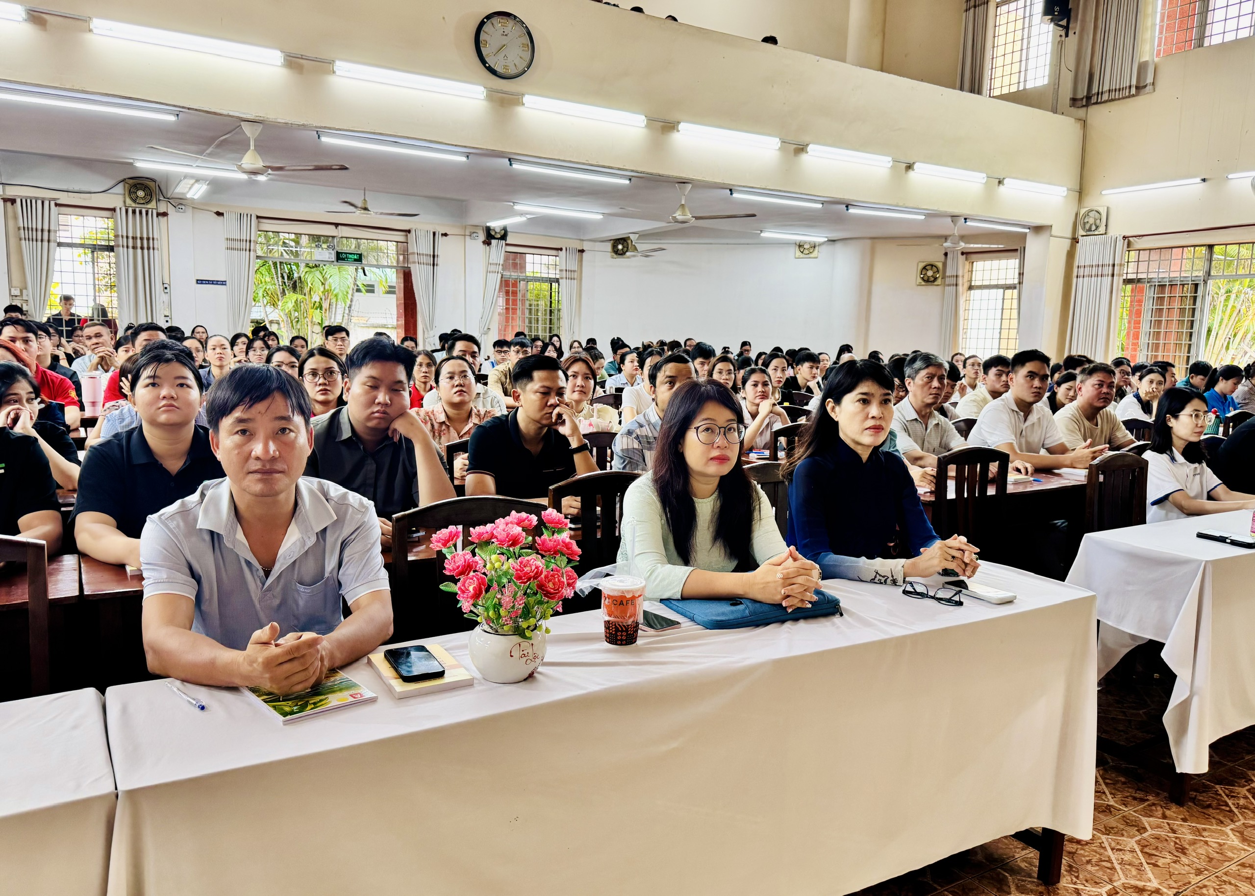 Lễ khai giảng lớp bồi dưỡng lý luận chính trị dành cho đảng viên mới Đợt 4 năm 2026